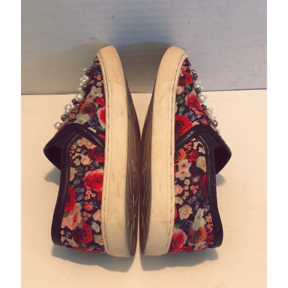 ❣️▪️SOLD▪️❣️GIANNI BINI Gil’s Slip On Sneakers Floral  13 - Picture 6 of 10